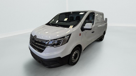 330012_p2 - RENAULT - TRAFIC - 2025