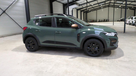 46556_p28 - DACIA - SANDERO - 2025