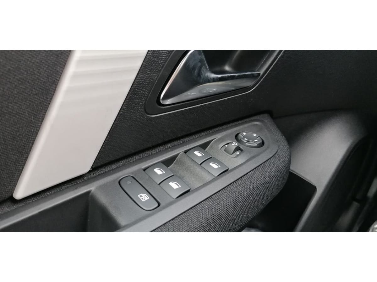 353154_p2 - CITROEN - C4 - 2025 - photo 9