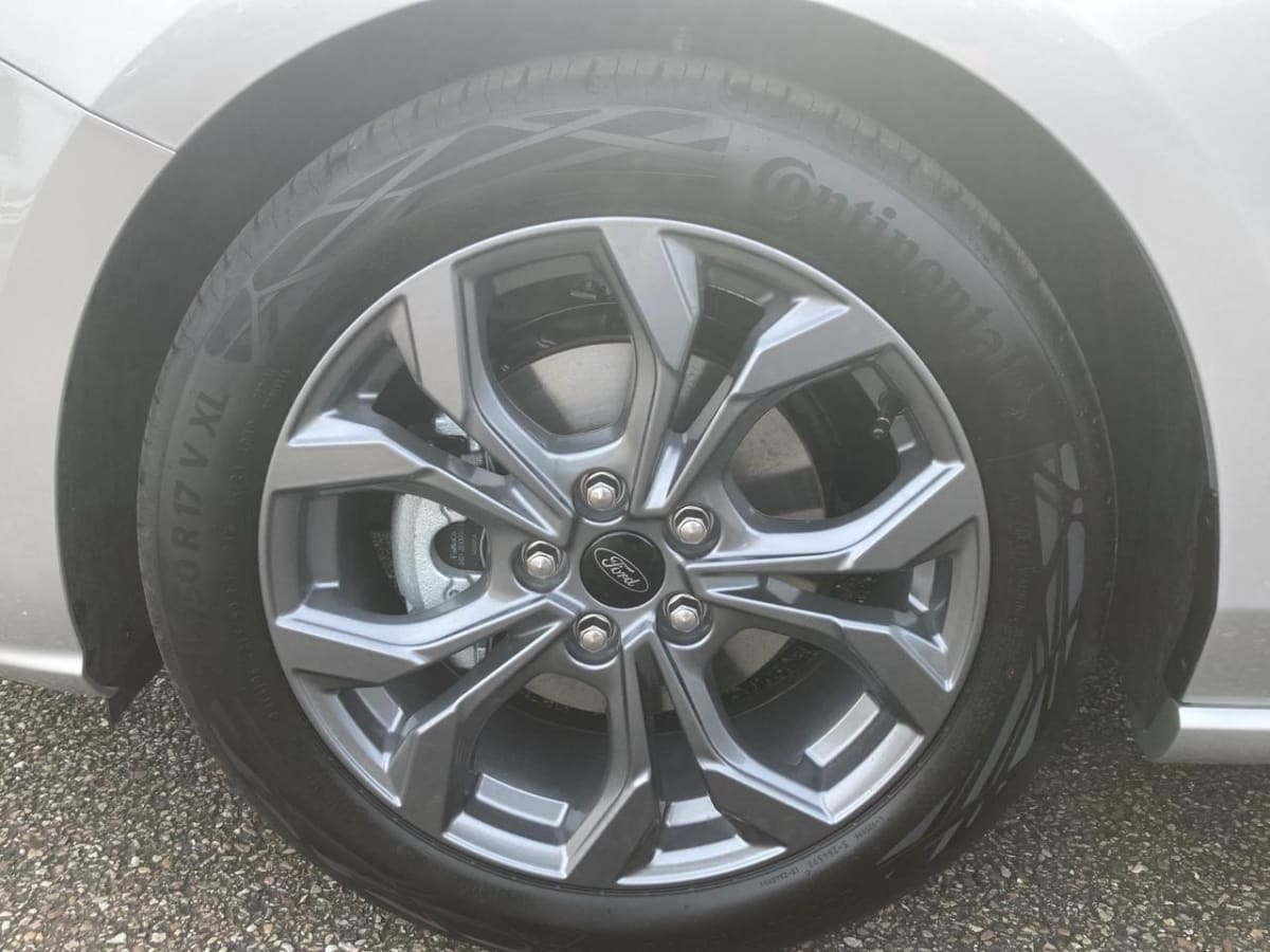 345581_p2 - FORD - FOCUS - 2025 - photo 6