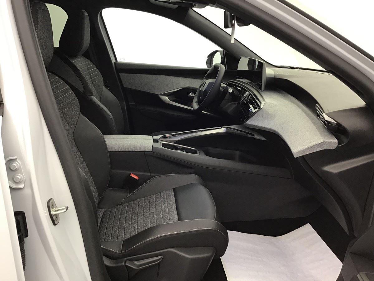 368676_p2 - PEUGEOT - 3008 - 2025 - photo 6