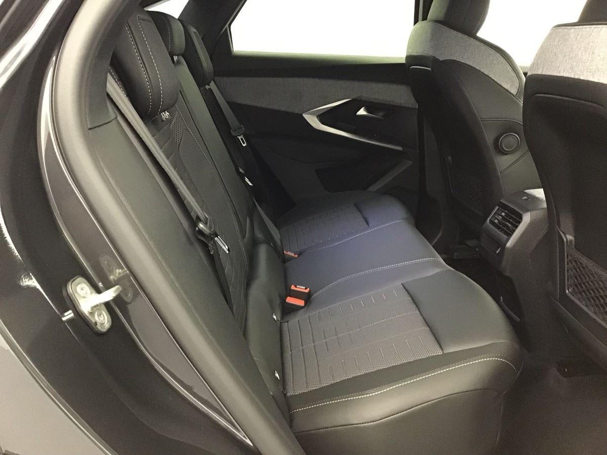 368673_p2 - PEUGEOT - 3008 - 2025 - photo 7