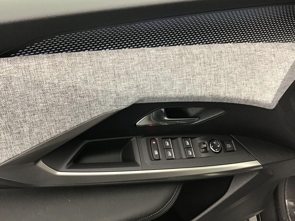 368673_p2 - PEUGEOT - 3008 - 2025 - photo 9