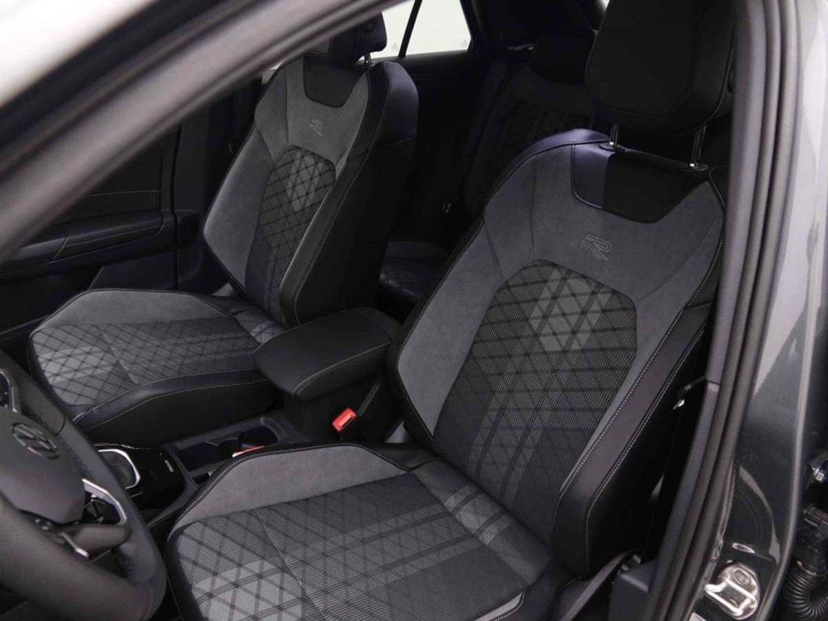 371178_p2 - VOLKSWAGEN - T ROC - 2025 - photo 8