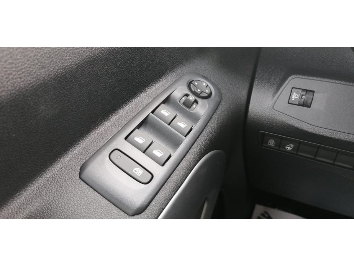 373167_p2 - CITROEN - BERLINGO - 2025 - photo 10