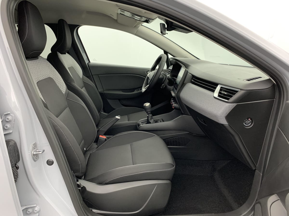 361941_p2 - RENAULT - CLIO 5 - 2025 - photo 9