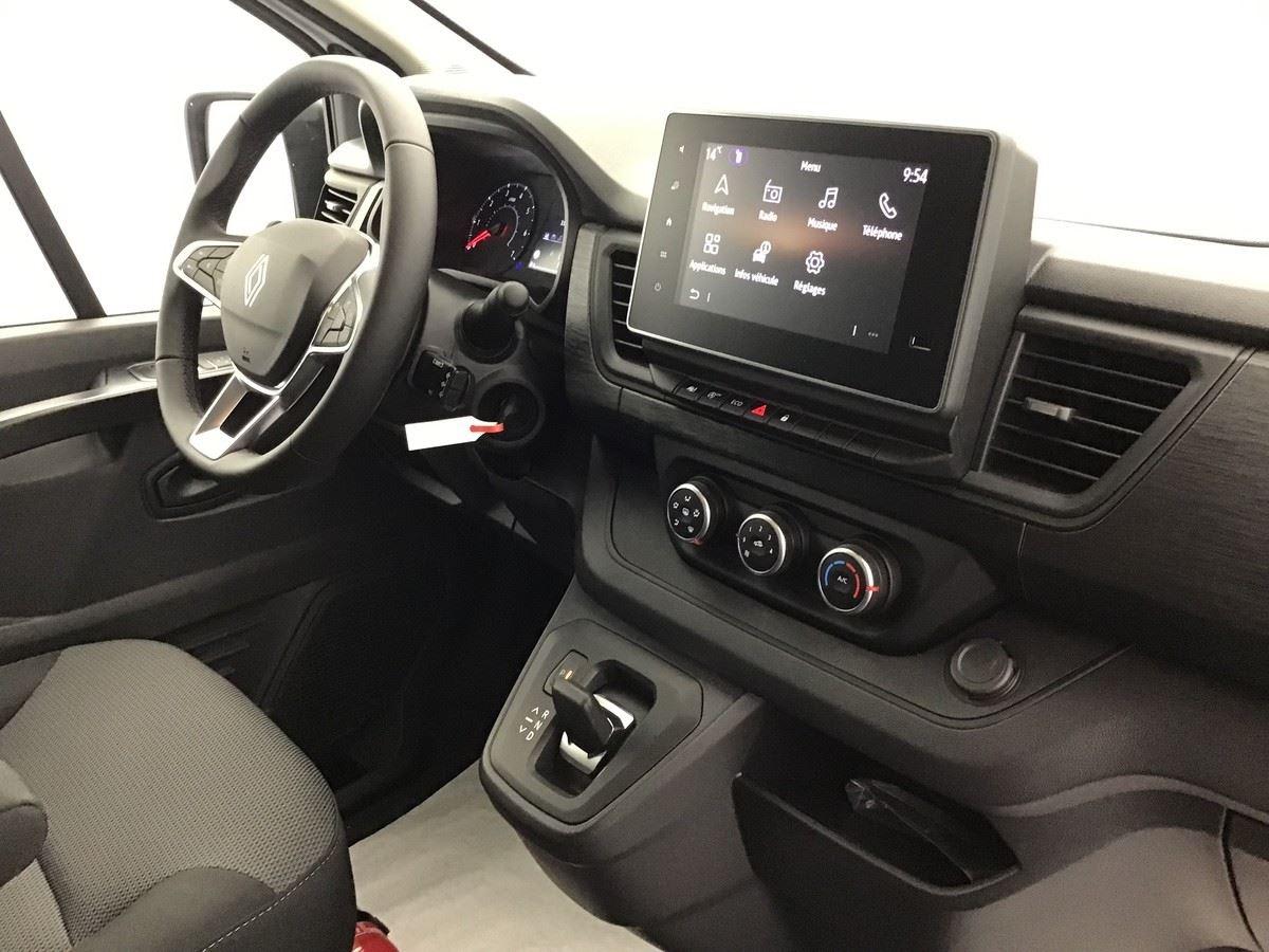 369817_p2 - RENAULT - TRAFIC - 2026 - photo 8