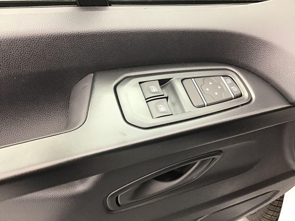 369817_p2 - RENAULT - TRAFIC - 2026 - photo 9