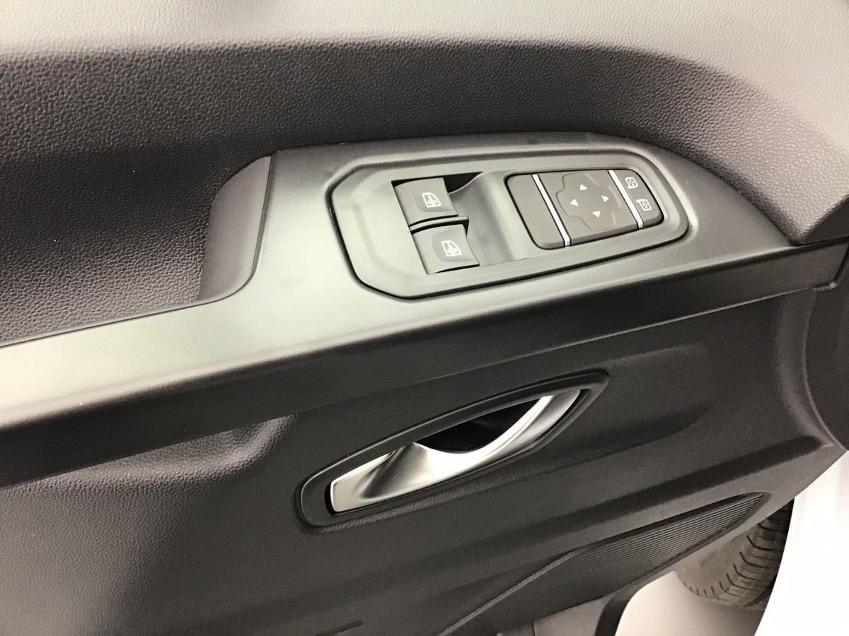 375040_p2 - RENAULT - TRAFIC - 2026 - photo 9