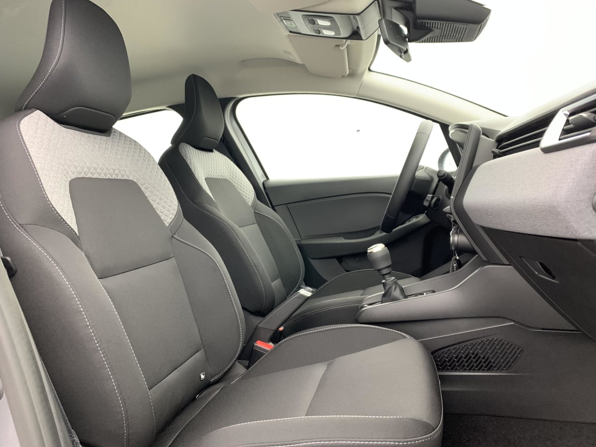 377470_p2 - RENAULT - CLIO 5 - 2025 - photo 9