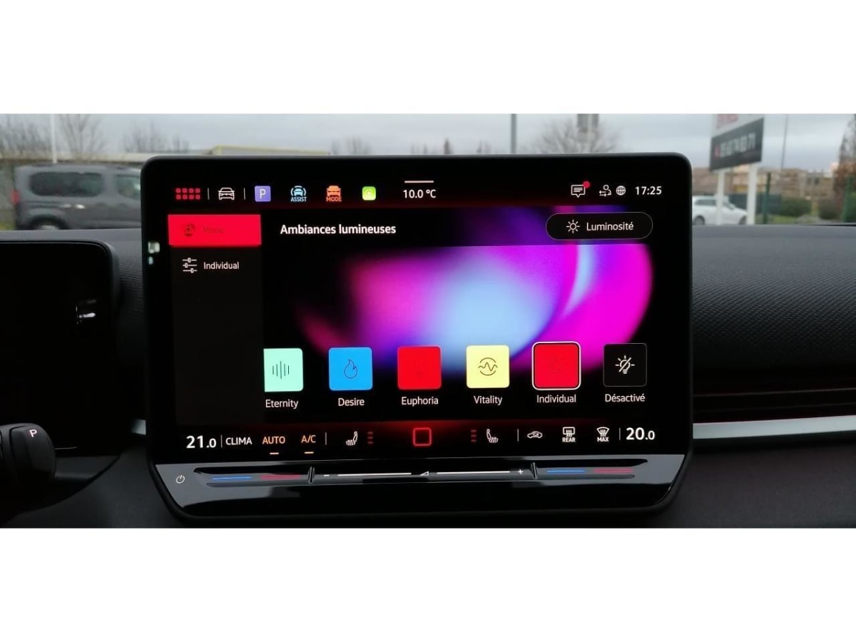 377698_p2 - VOLKSWAGEN - T ROC - 2026 - photo 9