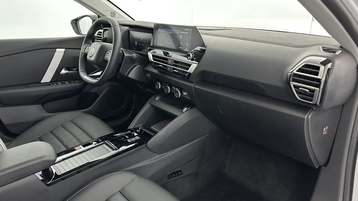 377900_p2 - CITROEN - C4 - 2026 - photo 8