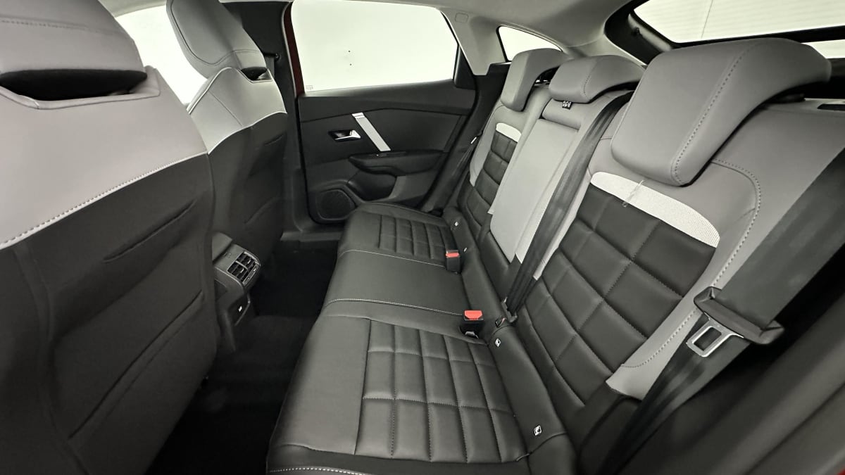 377900_p2 - CITROEN - C4 - 2026 - photo 9