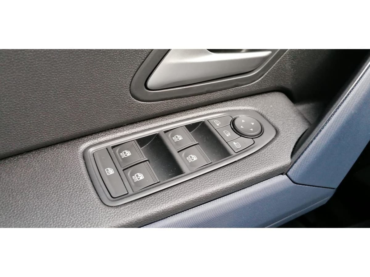 379032_p2 - DACIA - DUSTER - 2025 - photo 9