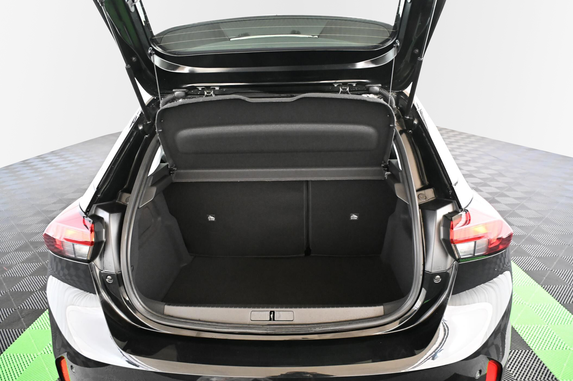 19037_p35 - OPEL - CORSA - 2023 - photo 36