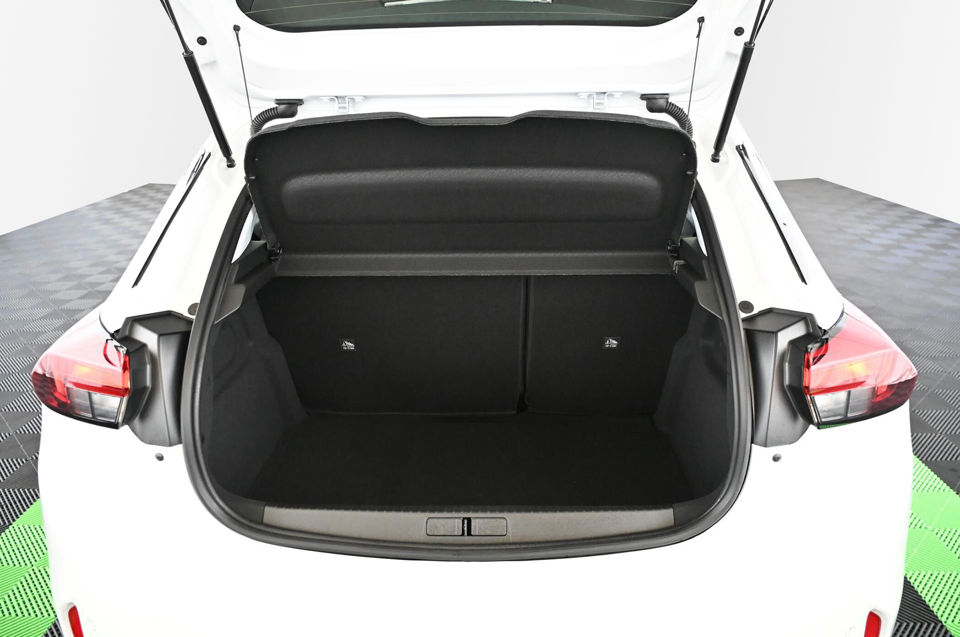 19046_p35 - OPEL - CORSA - 2023 - photo 35