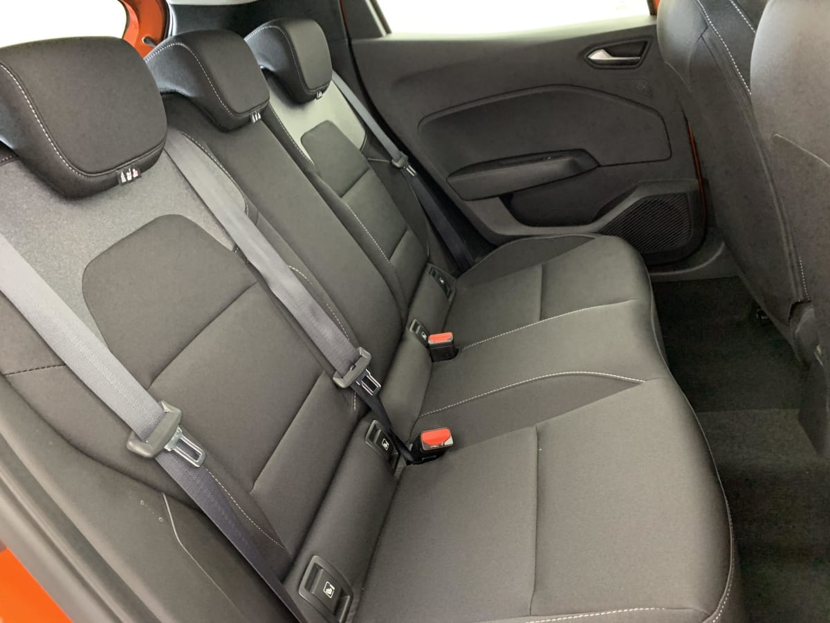 377461_p2 - RENAULT - CLIO 5 - 2025 - photo 10