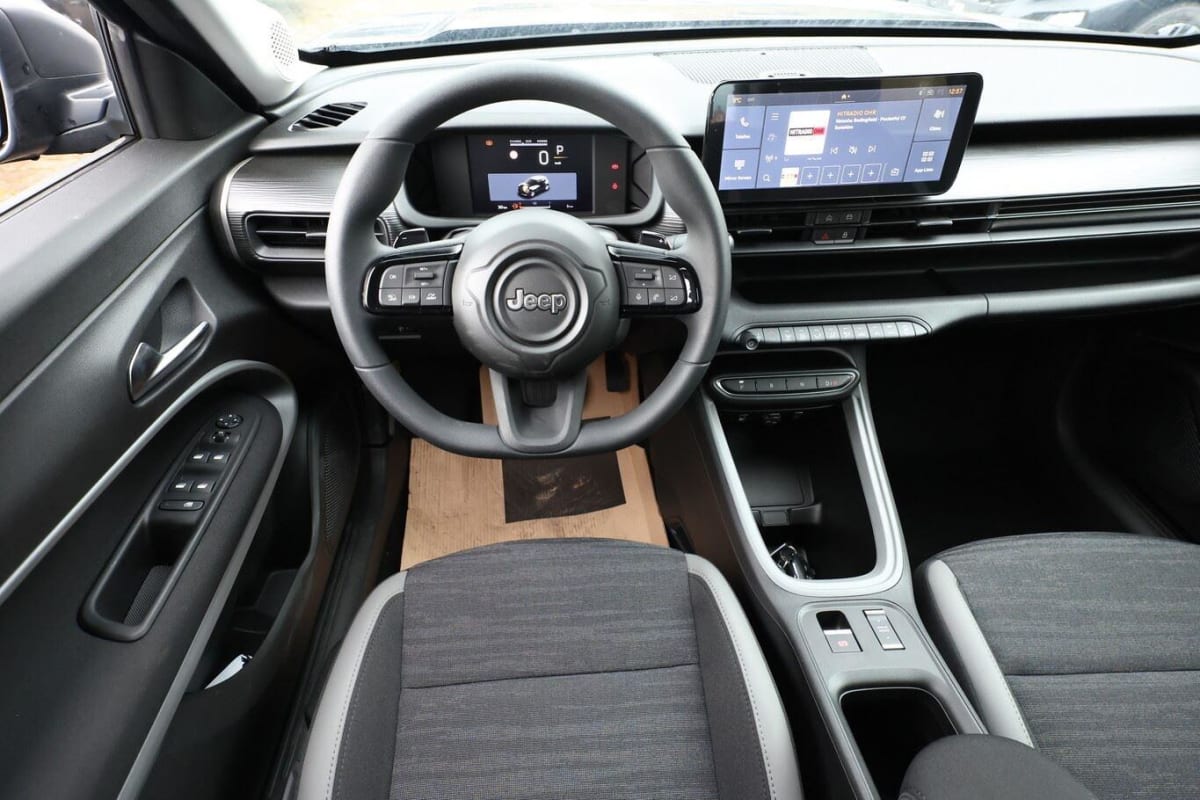 378400_p2 - JEEP - AVENGER - 2026 - photo 7