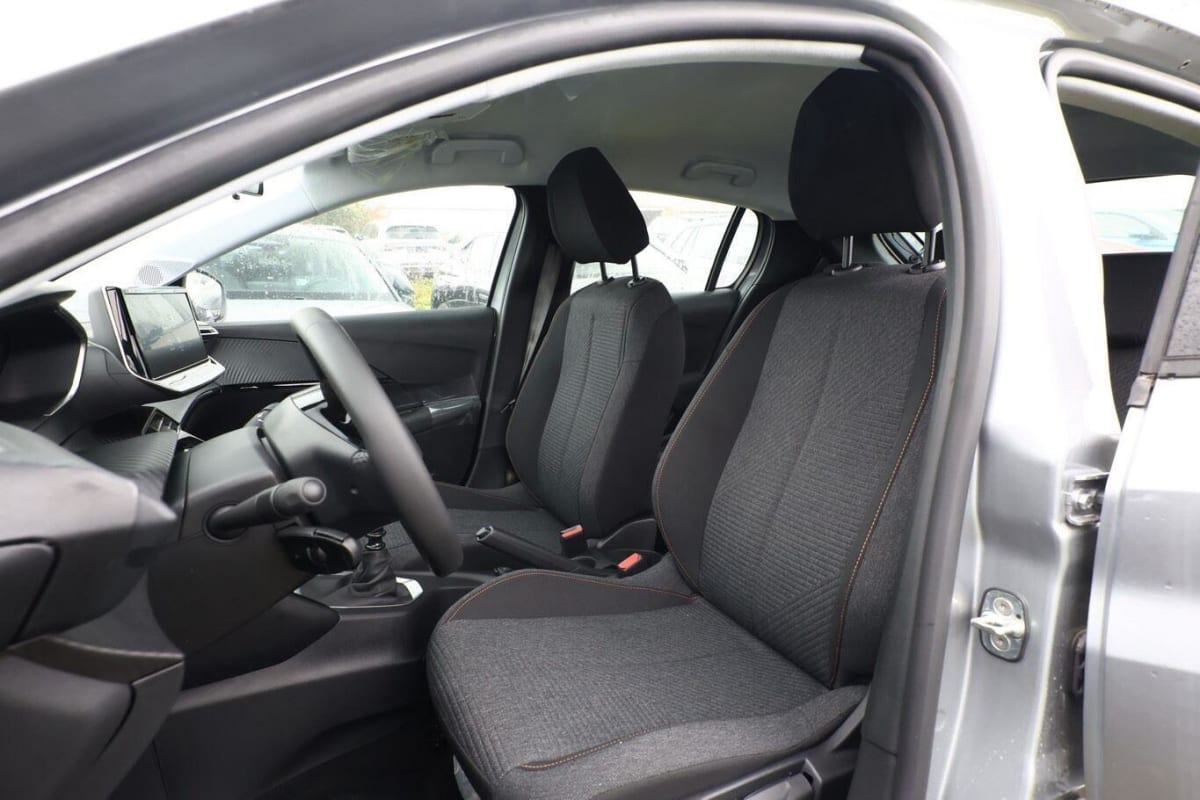 380019_p2 - PEUGEOT - 208 - 2026 - photo 5