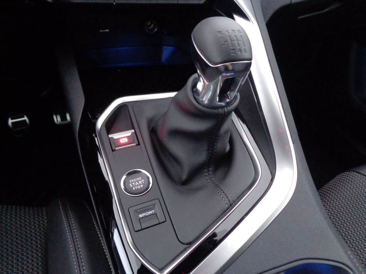 349956_p2 - PEUGEOT - 3008 - 2023 - photo 6