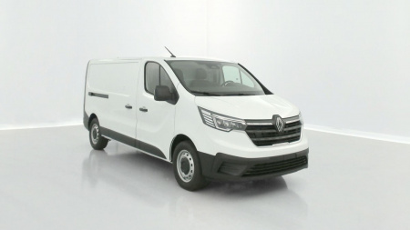 385913_p2 - RENAULT - TRAFIC - 2026