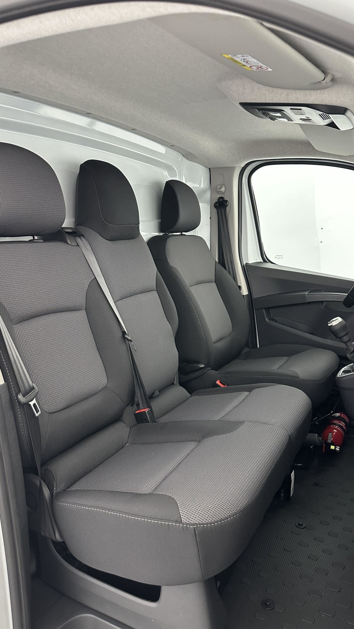 385914_p2 - RENAULT - TRAFIC - 2026 - photo 10