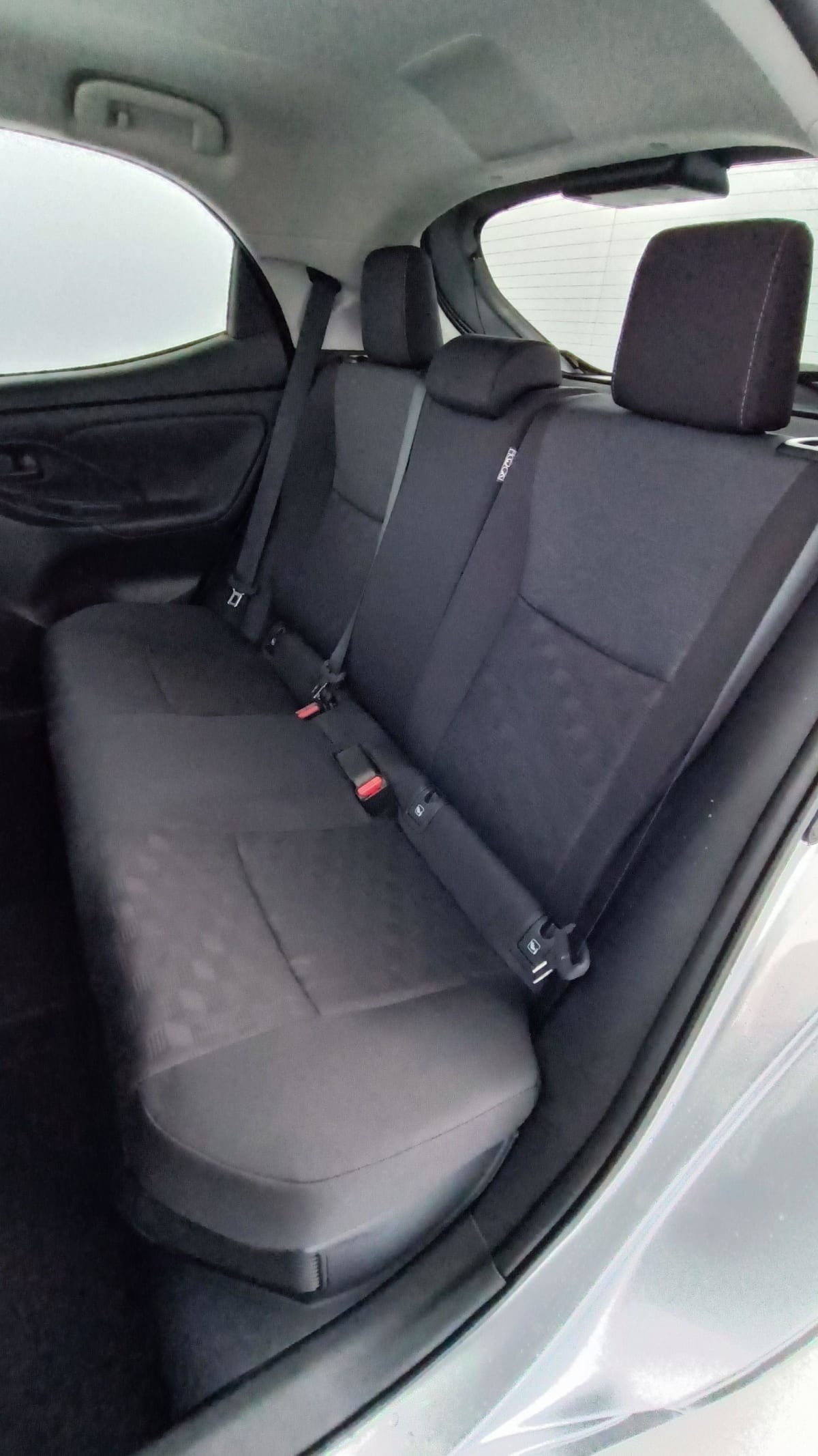 390734_p2 - TOYOTA - YARIS - 2026 - photo 9